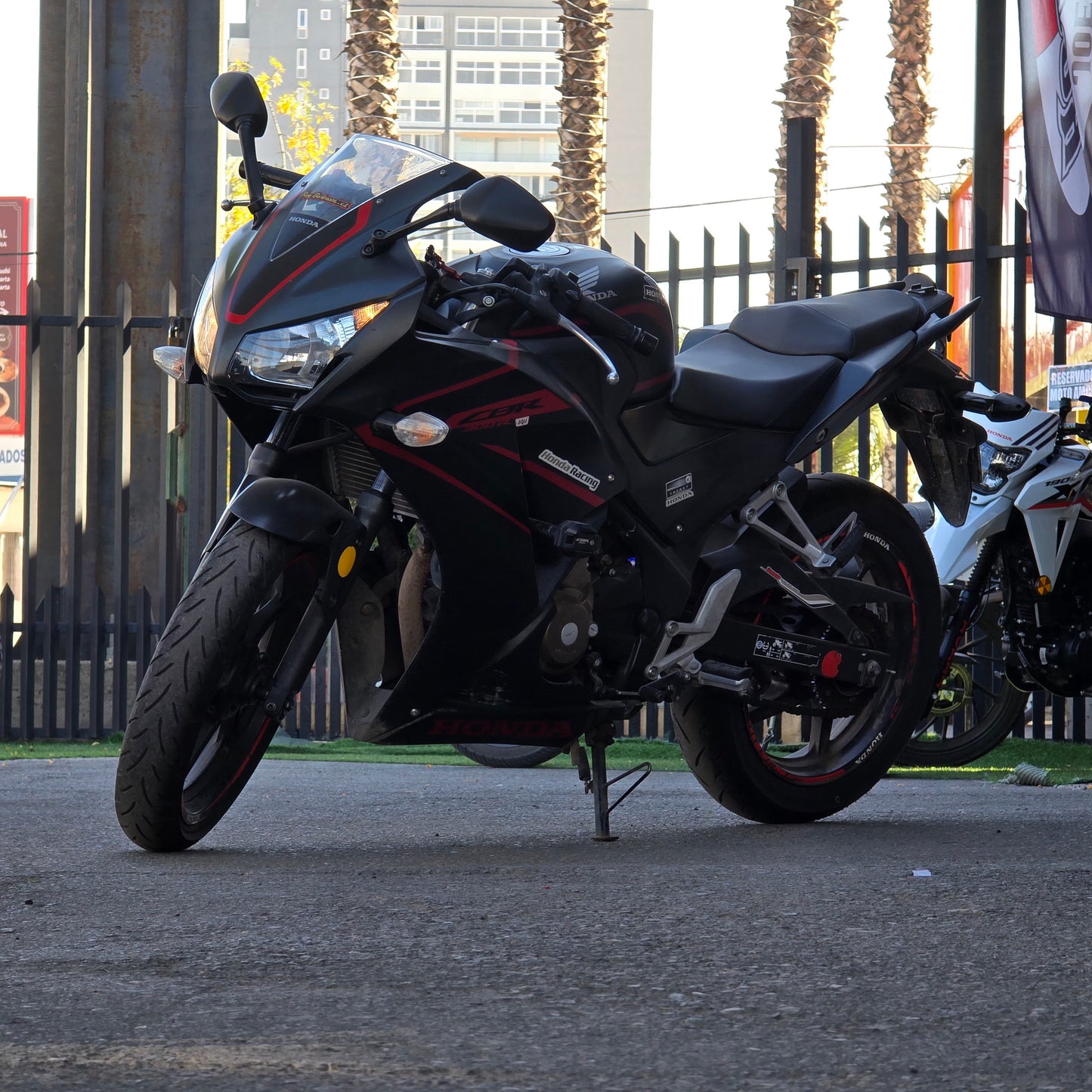 HONDA CBR 300R