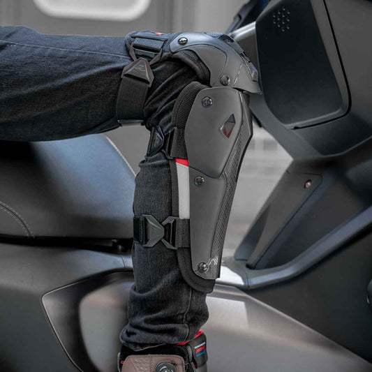 SET DE RODILLERAS PARA MOTO ONES AGAIN KP10