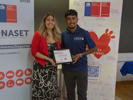 Academia Motos Chile es reconocida por Conaset en el Pacto Nacional por la Seguridad Vial