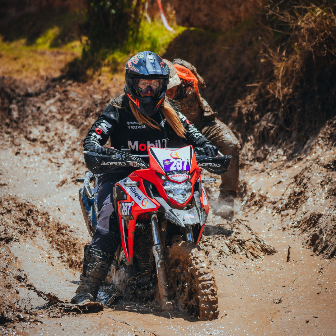 Mujeres en moto