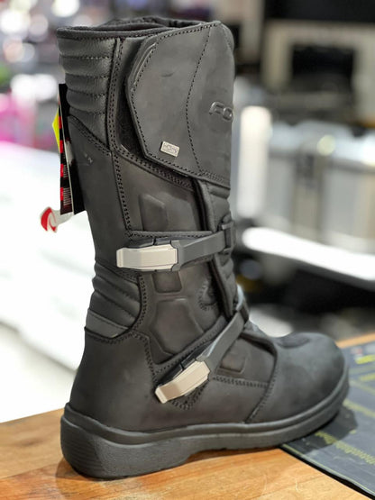 Bota Forma – Cape Horn Black