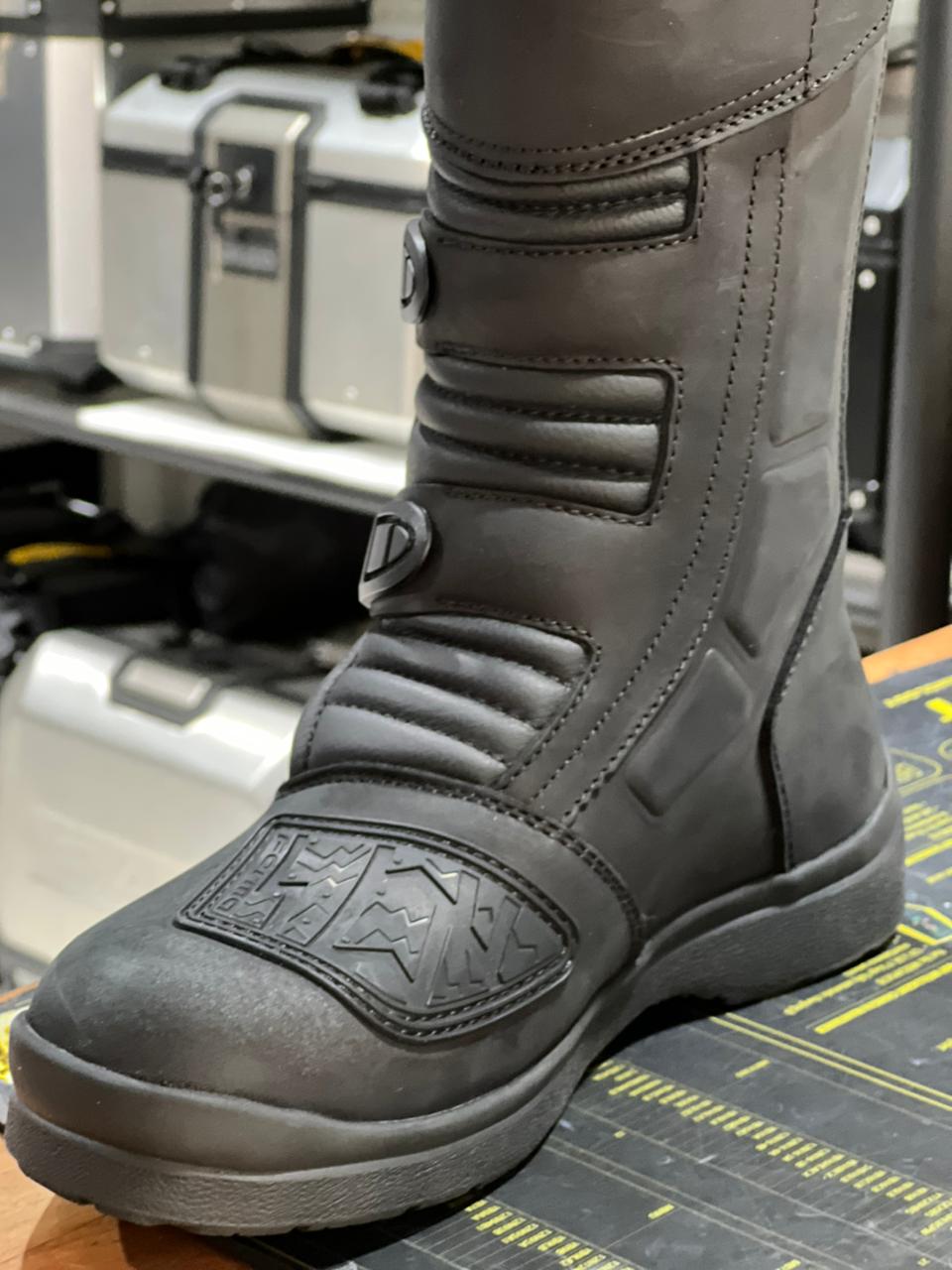 Bota Forma – Cape Horn Black