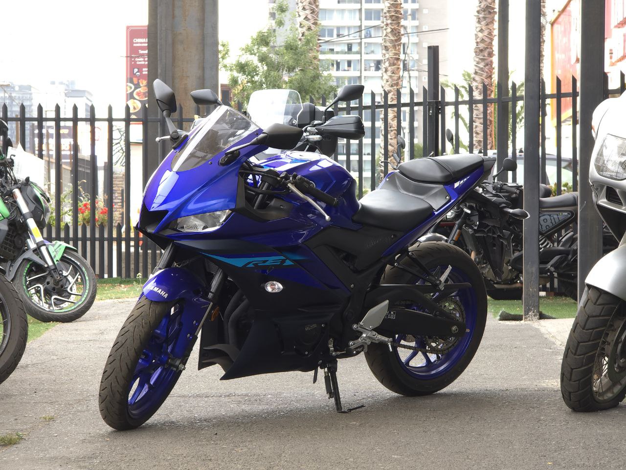 Yamaha R3 2025