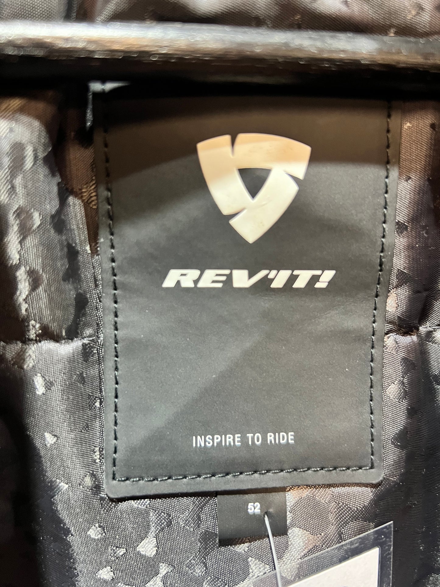 Chaqueta de Cuero Revit – Café (Talla 52)