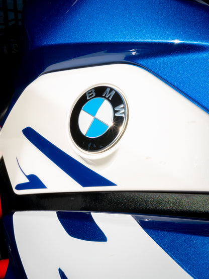 BMW G310 R  tricolor