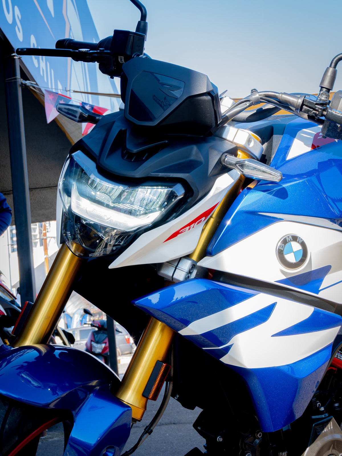 BMW G310 R  tricolor
