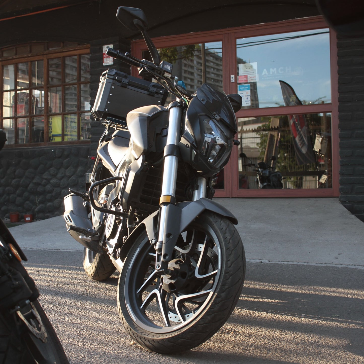 Bajaj Dominar 400 – 2022