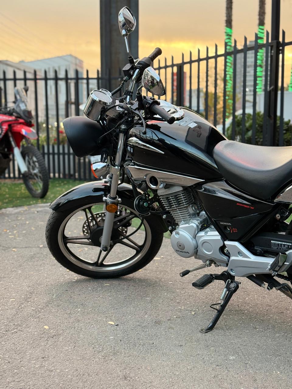 HONDA  SHADOW 125